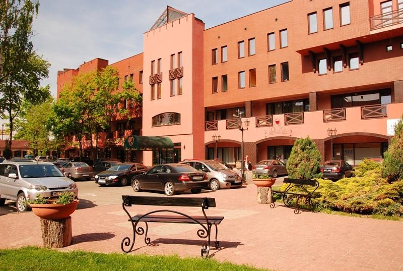 Fort Hotel Варшава Экстерьер фото